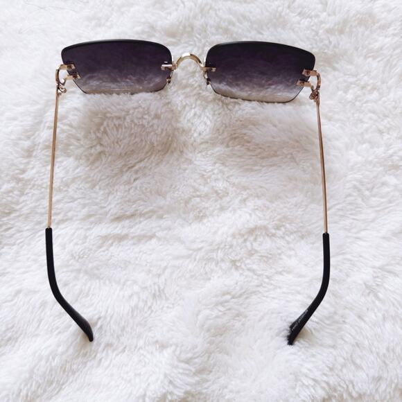 Laurel Clear Black Rimless Sleek Sunglasses - Picture 8 of 11